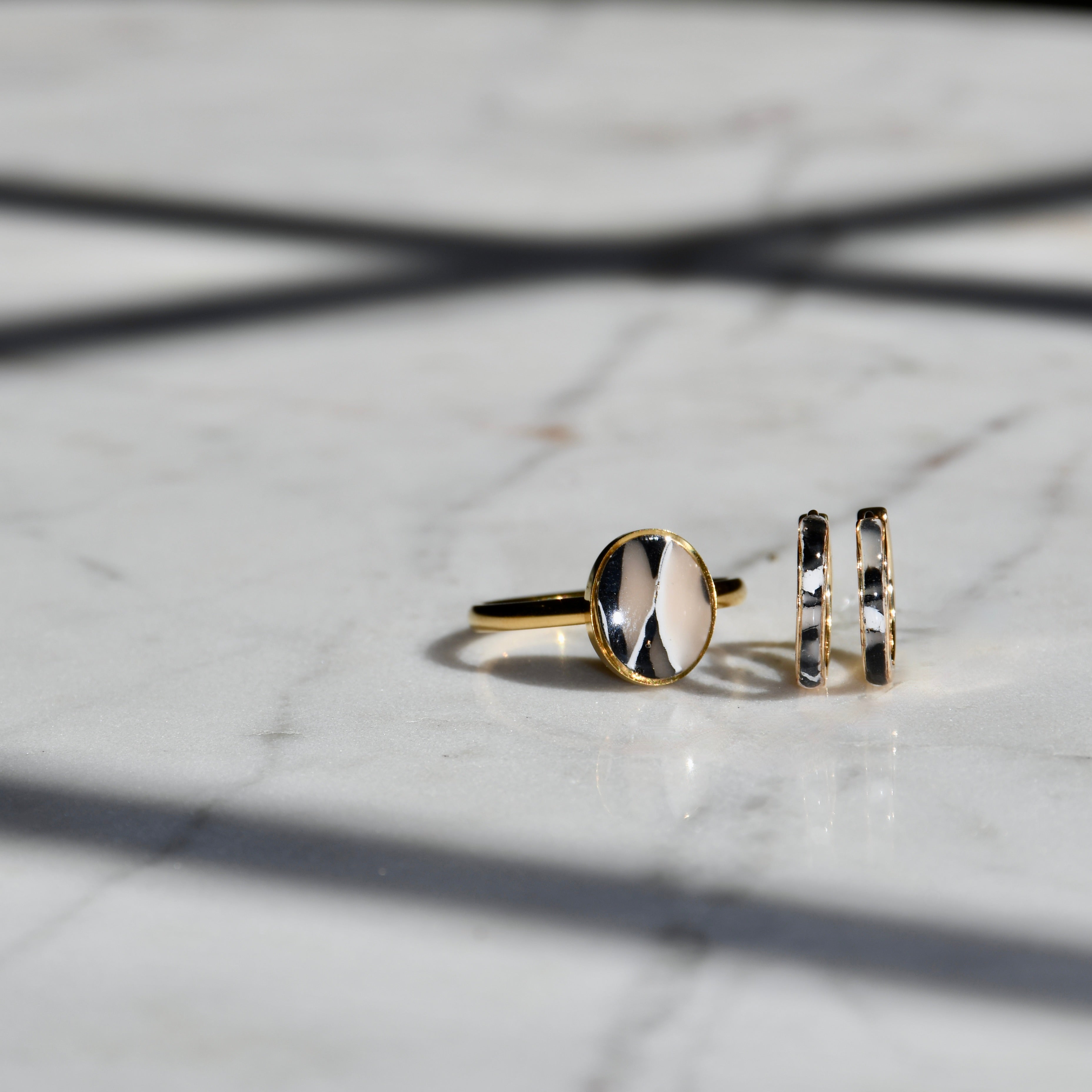 Gold Oval Clay Ring - Black & White/Size 7-9