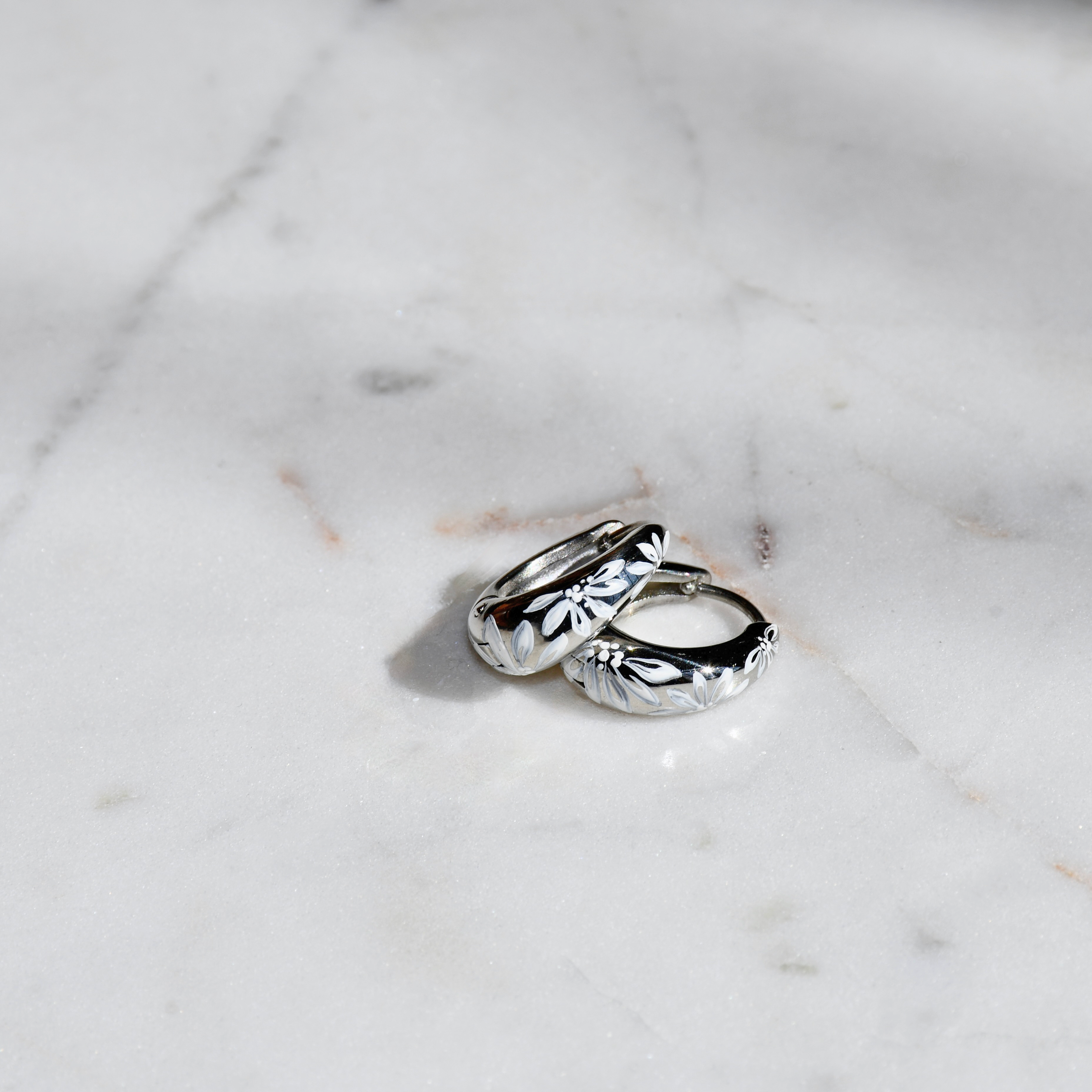 Stainless Steel Hand-Painted Taper Hoop