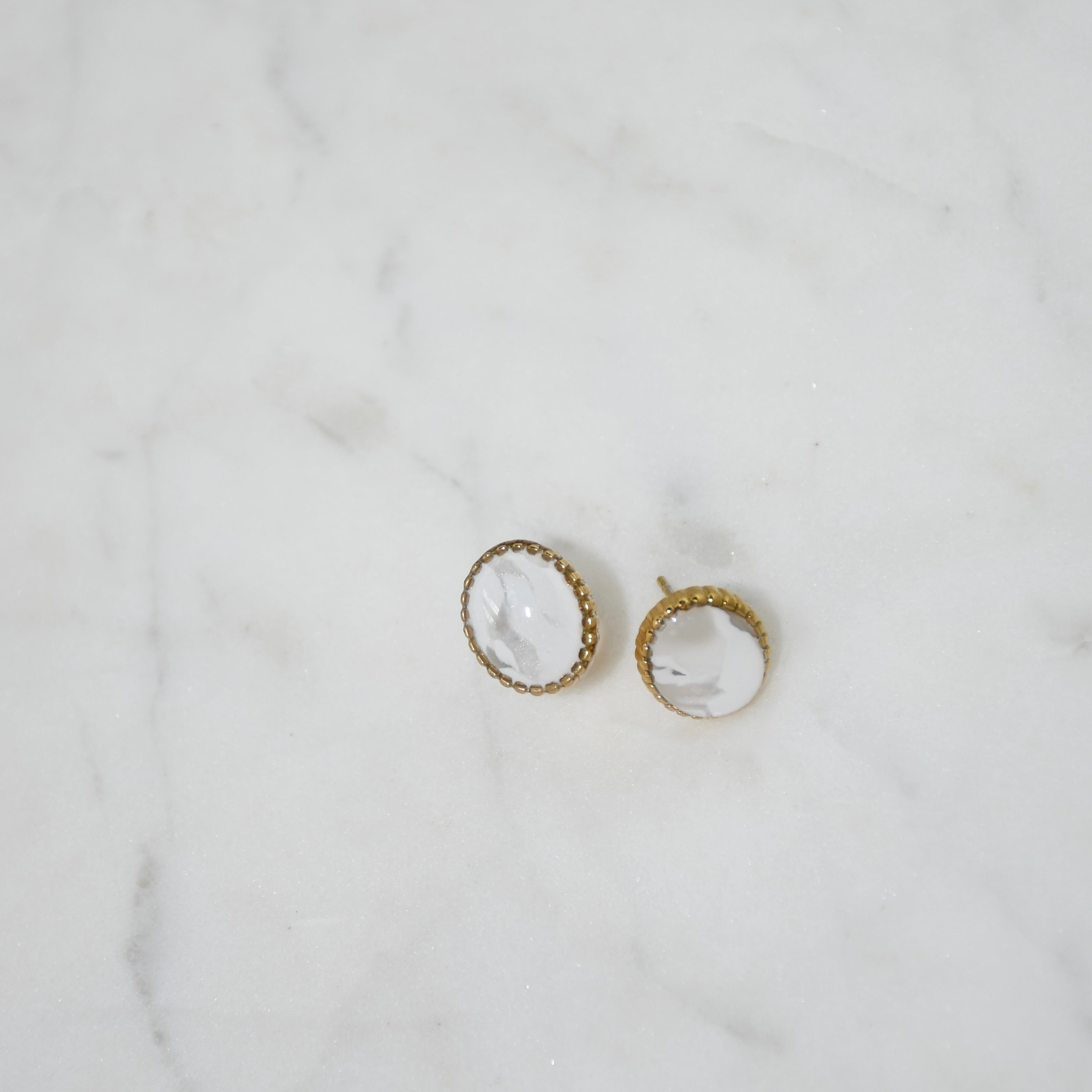 Vintage Marble Oval Posts