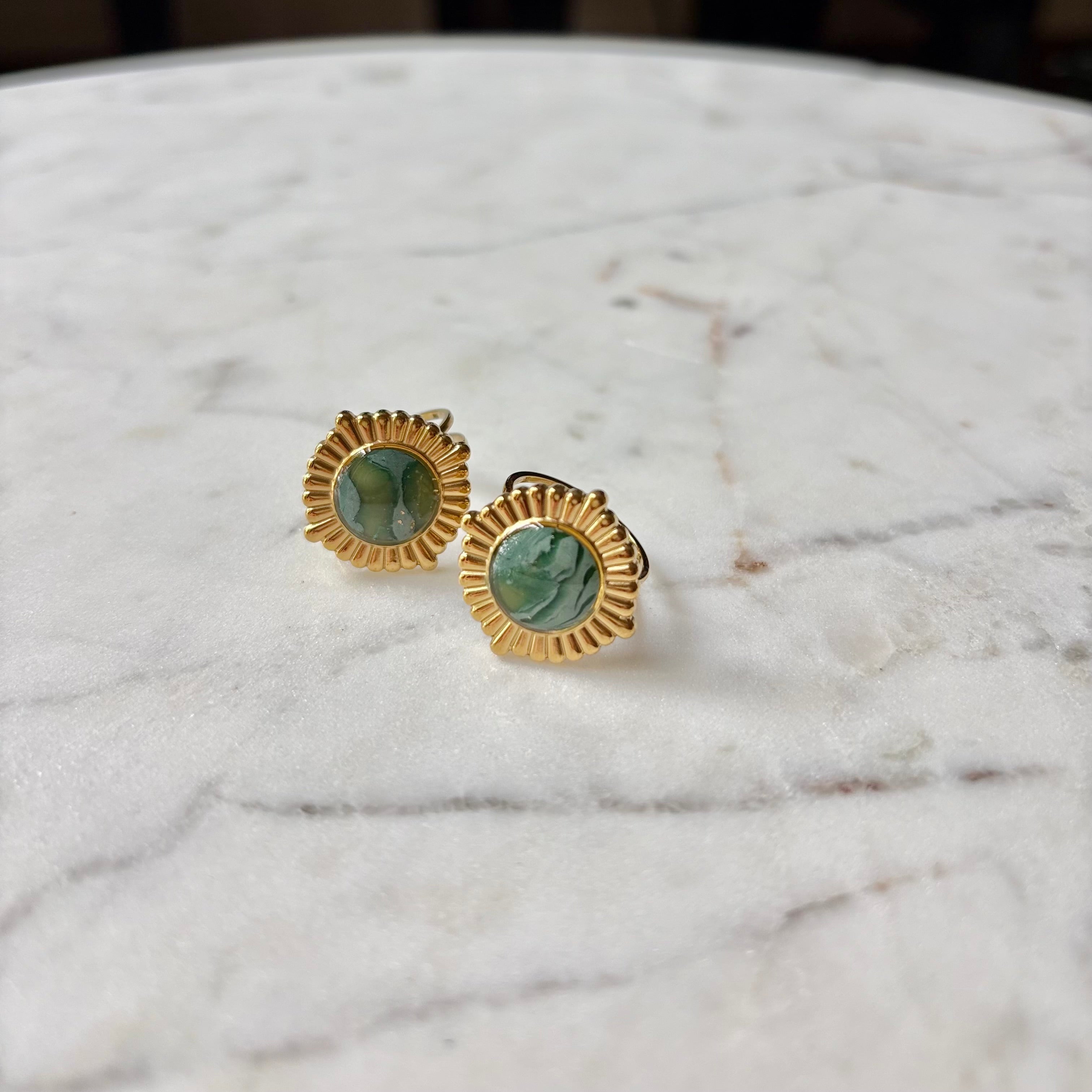 Four Point Gold Vintage Marble Ring