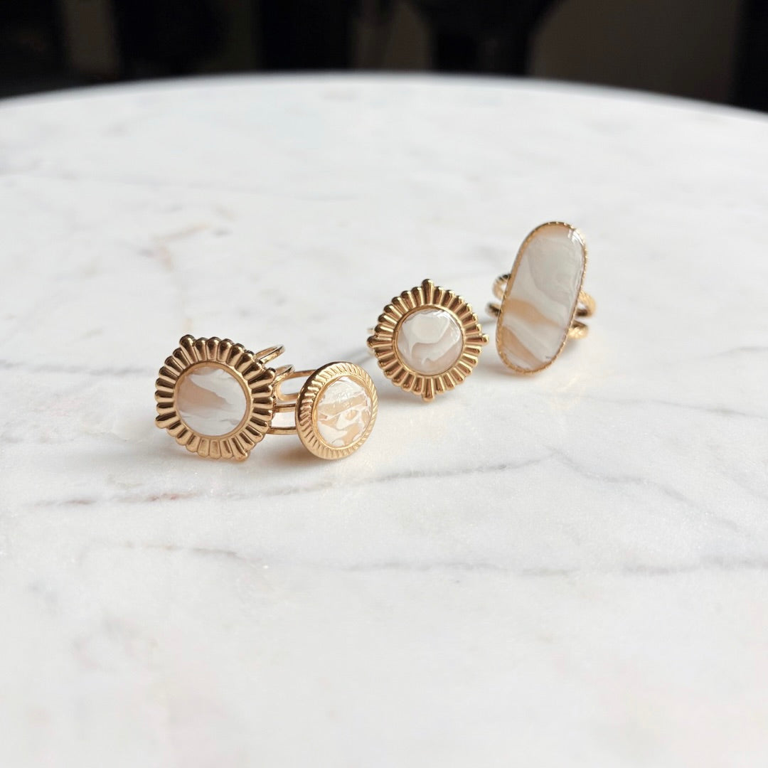 Four Point Gold Vintage Marble Ring